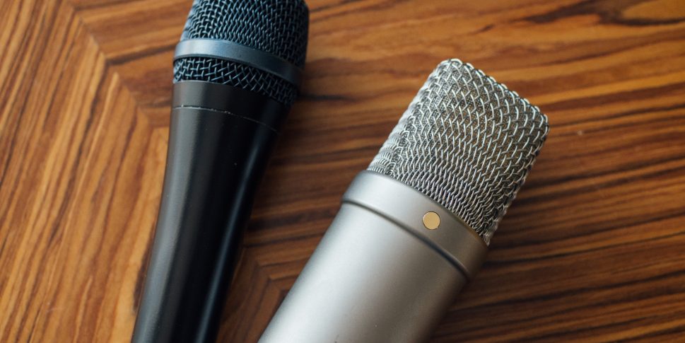 mikrofon pojemnościowy czy dynamiczny do nagrywania podcastu